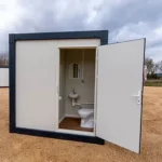Toilette-du-container-amenage-vitre3